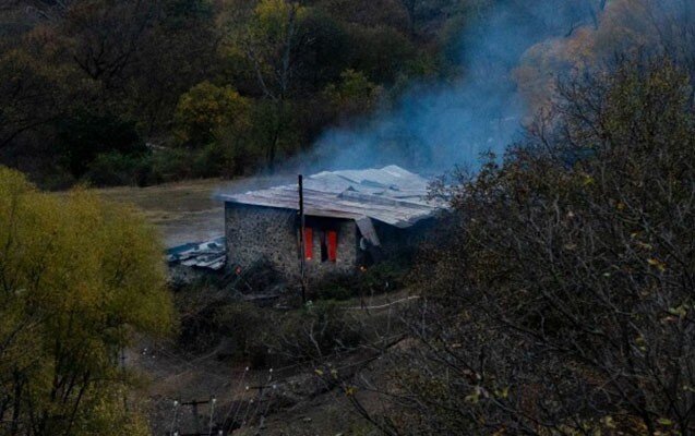 Ermənilər şiferi də söküb aparırlar - FOTO