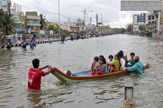 Hindistana sel nəticəsində 270 nəfər ölüb