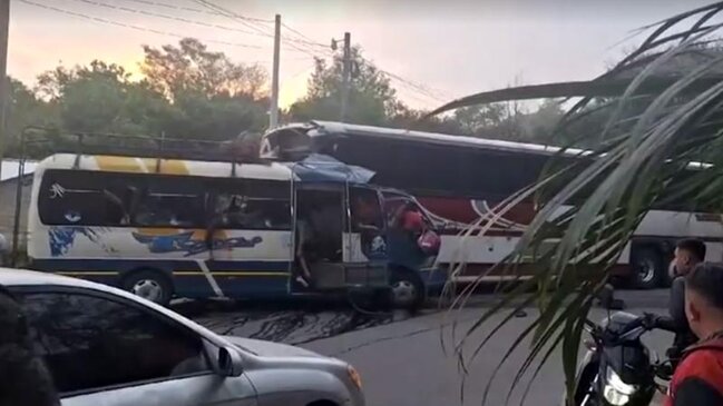 Amerikada iki avtobusun toqquşması nəticəsində 19 nəfər öldü