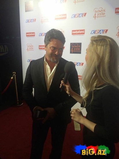 Aparıcı Aysel Türkiyəli məşhurlarla bir arada