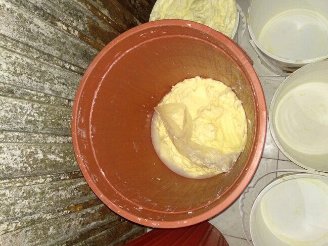 Daha bir süd sexinin qapısına qıfıl vuruldu - FOTO