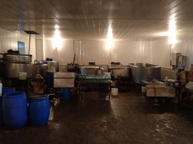 Daha bir süd sexinin qapısına qıfıl vuruldu - FOTO