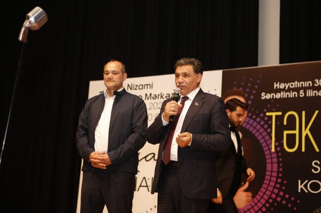 Rəvanın "Təklik" adlı solo konserti keçirildi-FOTOLAR