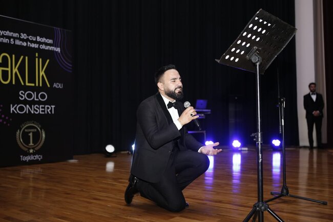 Rəvanın "Təklik" adlı solo konserti keçirildi-FOTOLAR