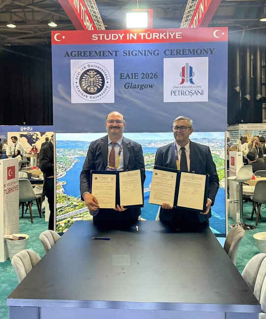 Rektor Hacımüftüoğlu Qlazqoda Atatürk Universitetinin qlobal vizyonunu gücləndirdi
