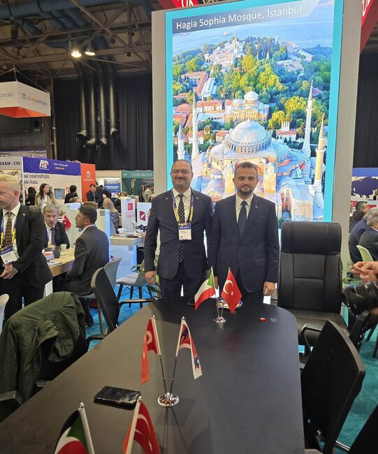 Rektor Hacımüftüoğlu Qlazqoda Atatürk Universitetinin qlobal vizyonunu gücləndirdi