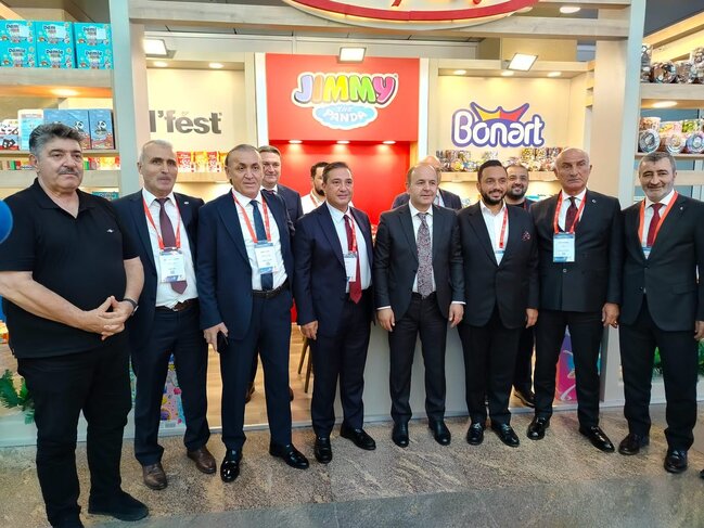 İstanbulda Pərakəndə Şousu, Ərzurumda Dolanışıq Mübarizəsi! İstanbulda Pərakəndə Zirvəsi Var, Ərzurumda Dolanışıq Dərdi!