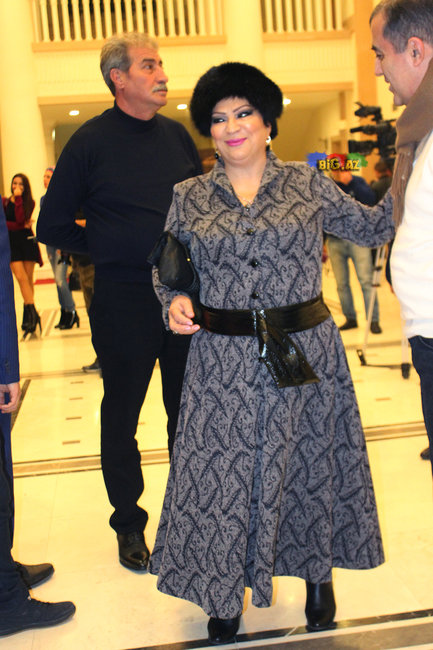 Afaq Bəşirqızı həyat yoldaşı və nəvələri ilə - FOTOLAR