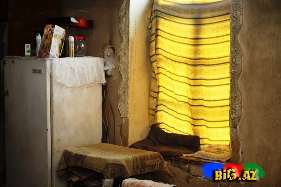 Şəhid Emin Bağırovun ailəsi hazırda bu evdə yaşayır - ÖZƏL FOTOLAR