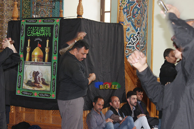 AŞURA GÜNÜ OLANLAR: Gizli zəncir vuranlar, dilənçilər ... VİDEO+FOTO