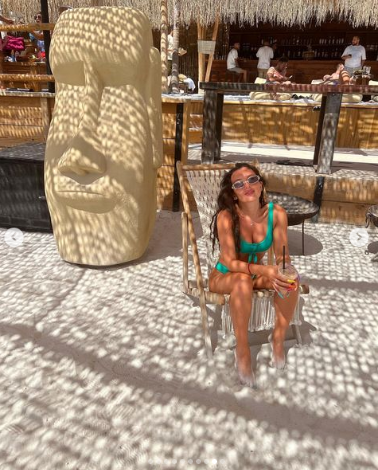 Dilarə bikinidə belə POZA VERDİ - FOTOLAR