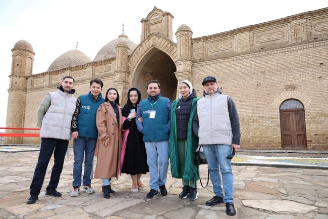 Azərbaycanlı müğənniyə Türkistanda mükafat verildi - FOTO-VİDEO