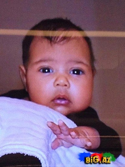 Ulduzların körpələri ilə ilk fotosessiyaları