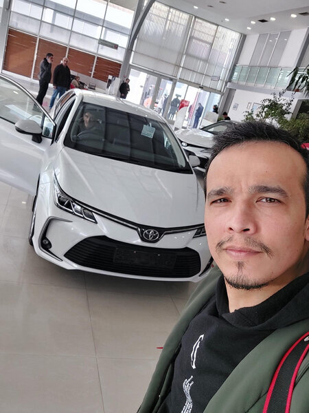 Türkiyəli iş adamı Sərvərə maşın hədiyyə etdi - FOTO