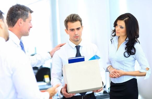 İşdən çıxan işçilərə hansı halda kompensasiya ödənilməlidir?