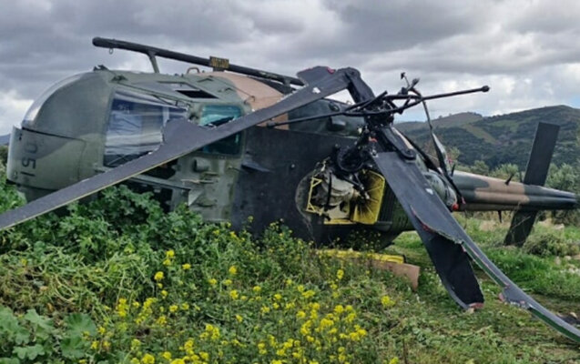 İzmirdə hərbi helikopter təcili eniş edib