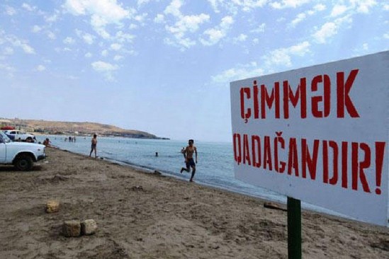 Bakının pulsuz çimərliyində adamları belə ələ salırlar - FOTOLAR