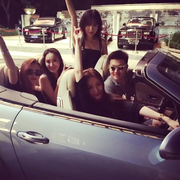 Varlı qızlarının dəbdəbəli həyatı - FOTOLARDA