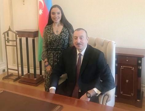 Prezidentin iş otağından FOTOLAR - Leyla Əliyeva paylaşdı