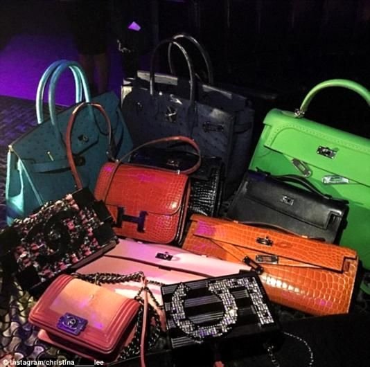 Varlı qızlarının dəbdəbəli həyatı - FOTOLARDA