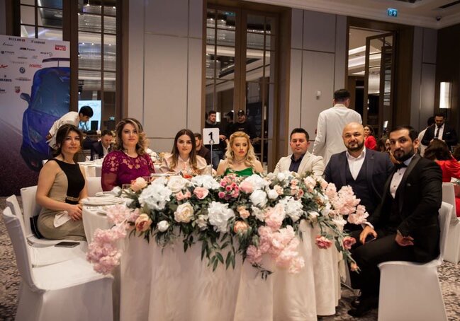 Məşhurların iştirakı ilə ilin ilk "Azerbaijan Best Awards" mükafatlandırma layihəsi baş tutdu - FOTO