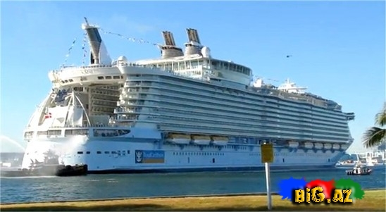 Dünyanın ən böyük gəmisi Hollandiyada - FOTO