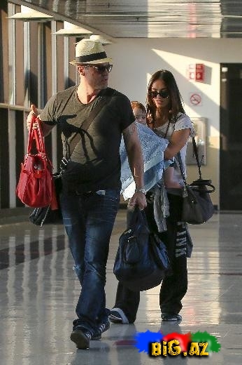 Meqan Foks həyat yoldaşı və mavi gözlü oğlu - FOTO