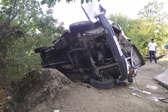 Kənd yasda - 7 qadın dəfn edilir