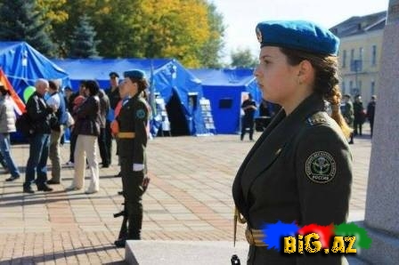 Rus ordusunun qadın hərbçiləri - FOTO