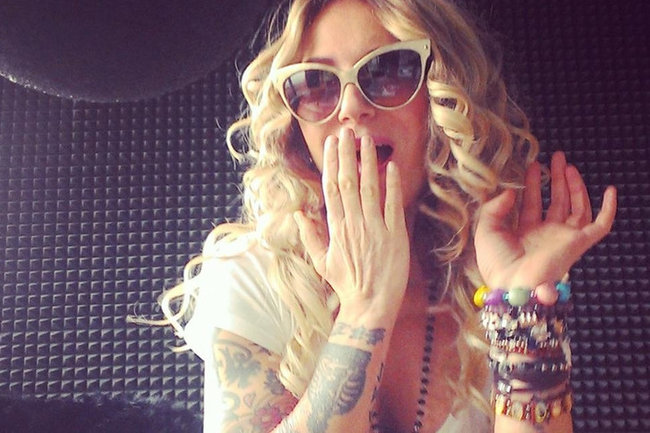 Putinin cazibədar "bacısı" internetdə tufan qoparır - FOTOLAR