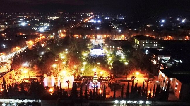 Yevlaxda möhtəşəm bayram konserti