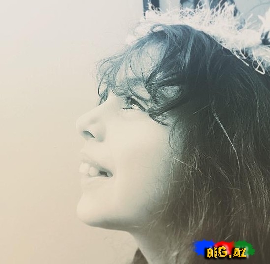 Nigar Camal və qızları FOTO, xeberler