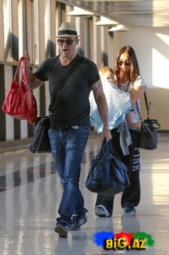 Meqan Foks həyat yoldaşı və mavi gözlü oğlu - FOTO