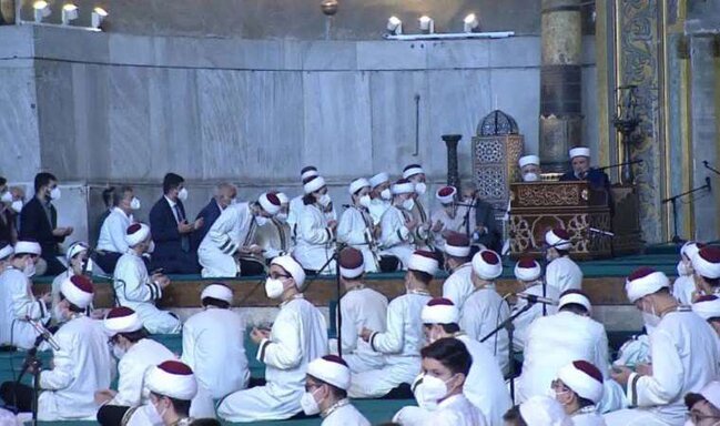 Məktəbin həyətində Atatürkü təhqir etdilər: Kindar nəsil belə yetişir