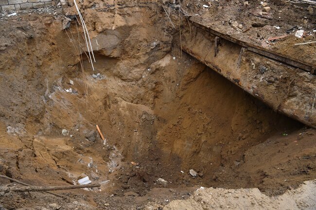 Keşlədə tamamilə sökülən evin - Fotoları