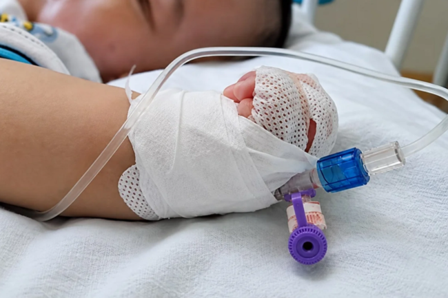 Sumqayıtda dəhşətli hadisə: 12 uşaq antibiotikdən zəhərlənib - İDDİA