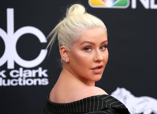 Arıqlayan Kristina Agilera ay işığında HOVUZA GİRDİ - FOTO