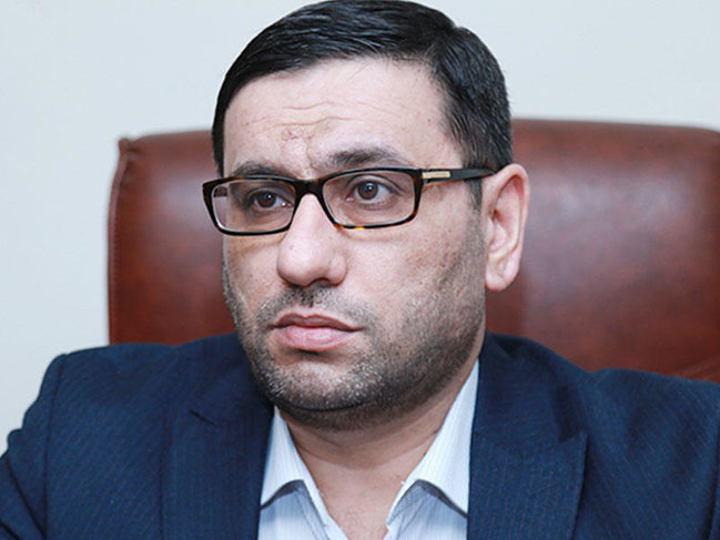 Hacı Şahin əmisi ilə kəbin kəsdirən qızdan danışdı: "Olmaz, zinadır !"