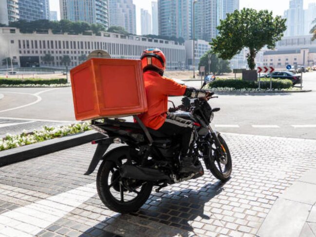 Rusiyada məhkumluğu olan şəxslər kuryer işləyə bilməyəcək