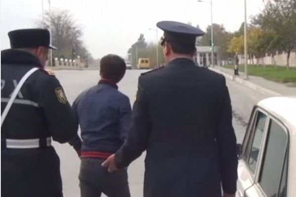 Polis cərimə yazdı: Sürücü küsüb getdi – VİDEO