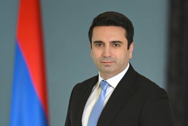 Ermənistan Milli Assambleyasının sədri Litvaya rəsmi səfərə yola düşüb
