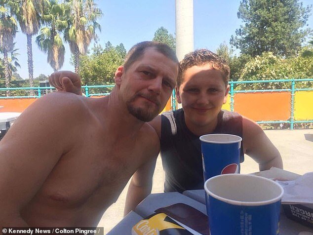 Telefonu şarja qoyub yuxuya gedən yeniyetmə BELƏ YANDI - FOTO+18