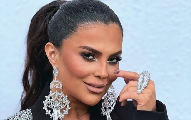 Boşandığı həyat yoldaşı ilə bağlı etiraf etdi: "Onu sevirəm"