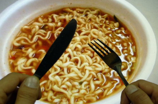 Marketdən lapşa alıb yedi, yarım saat sonra öldü