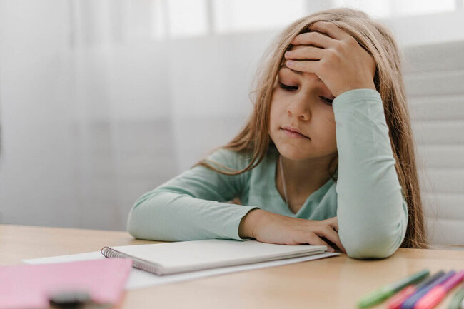 Uşaqlarda baş ağrısının qeyri-adi səbəbləri açıqlandı