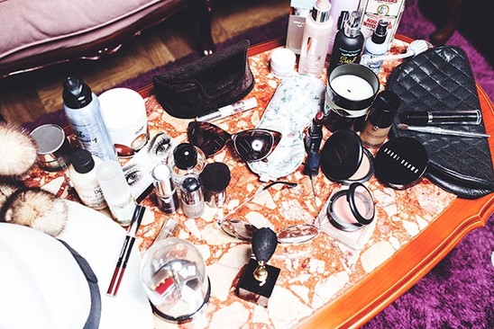 Azərbaycanlı məmurun qızı qarderobunu nümayiş etdirdi - FOTOLAR