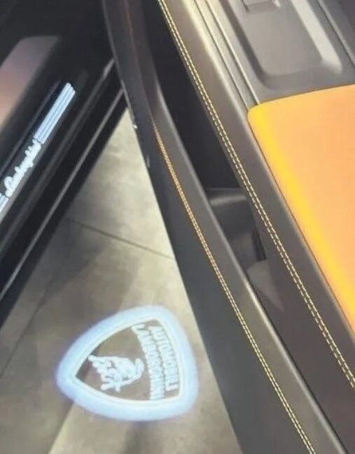 Özcan Dəniz həyat yoldaşına "Lamborghini" hədiyyə etdi - FOTO