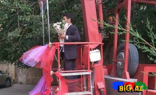 Kranla 9-cu mərtəbəyə qalxdı, evlilik təklif etdi - BAKIDA - VİDEO+FOTO
