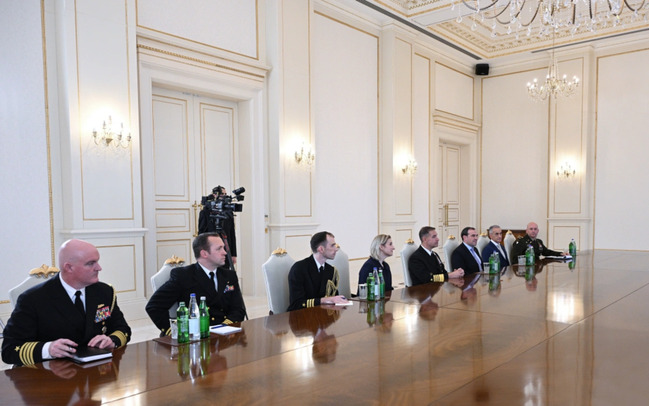 Prezident İlham Əliyev ABŞ Mərkəzi Komandanlığının komandanını qəbul edib