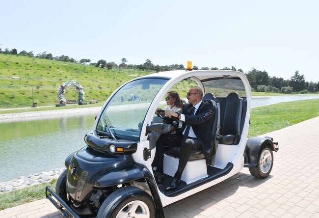 Mehriban Əliyeva ad günündə açılışa qatıldı - FOTOLAR